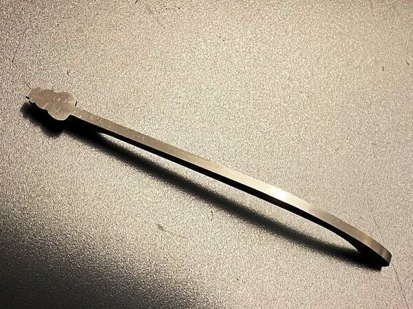 Geschmiedete Feder für Laguiole Taschenmesser, nicht verziert, matt Geschmiedete Feder für Laguiole Taschenmesser, nicht verziert, matt
