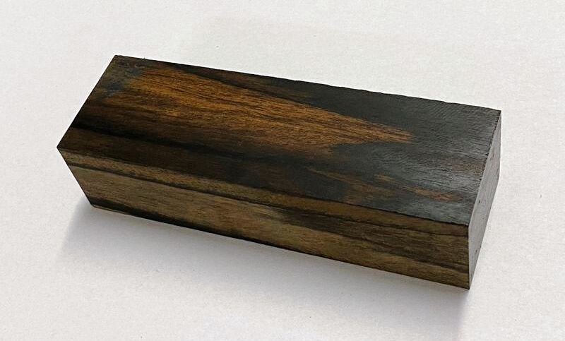 Messergriff Block marmoriertes Kamerun Ebenholz, einzigartiges Produkt Nr. 1 Messergriff Block marmoriertes Kamerun Ebenholz, einzigartiges Produkt Nr. 1