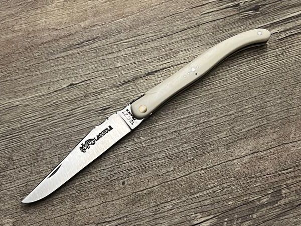 Laguiole Voller Griff, Serie Luxe, 11 cm, Büffelknochen weiß, Schmiede ARTO Laguiole Voller Griff, Serie Luxe, 11 cm, Büffelknochen weiß, Schmiede ARTO
