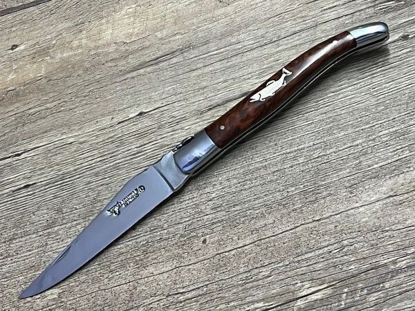 Laguiole en Aubrac 12 cm, Modell Forelle, Biene geschmiedet, Griff Intarsie, Amourette/Mammutelfenbein, Etui