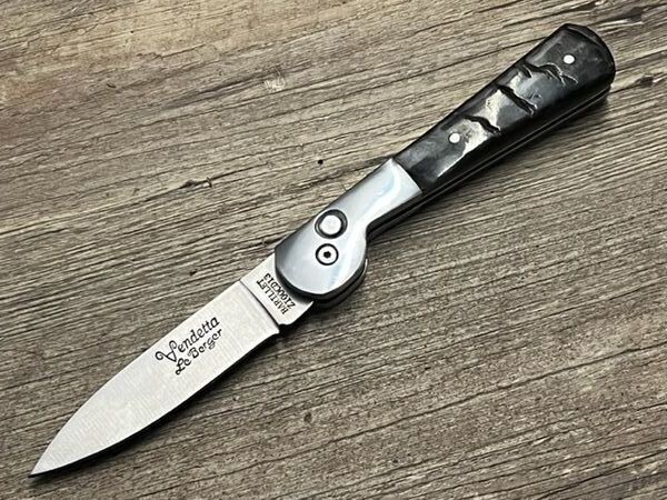 Vendetta Prestige, Automatikmesser, Griff  Widderhorn, Gürtelholster, Coutellerie du Bastion Le Berger, Messer Nr. 2