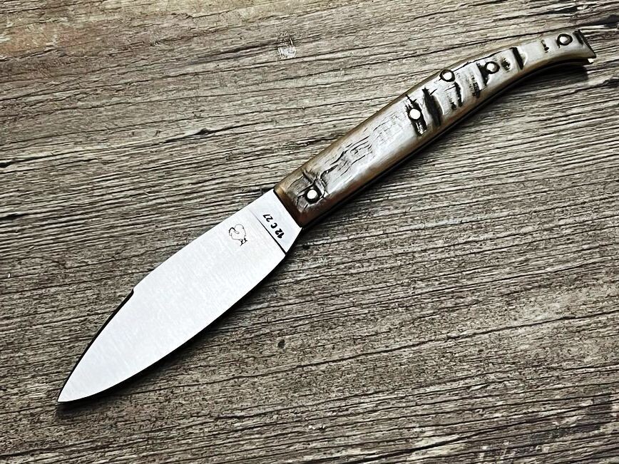Das Saint Amand, französisches Taschenmesser, Griff Widderhorn hell, Schmiede PassionFrance