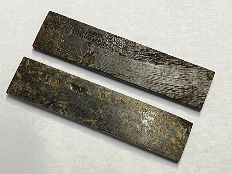 Große Griffschalen Büffelhornkruste schwarz für Messerbausatz, Satz Nr. 1 Große Griffschalen Büffelhornkruste schwarz für Messerbausatz, Satz Nr. 1