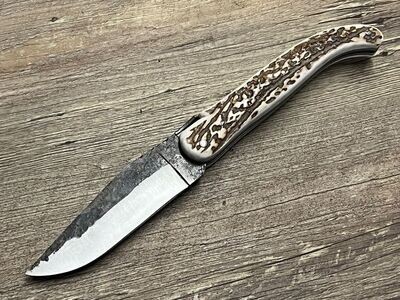 Schweres Jagdmesser von Laguiole en Aubrac, Griff Hirschhorn aus der Auvergne, Klinge roh geschmiedet, Messer Nr. 1