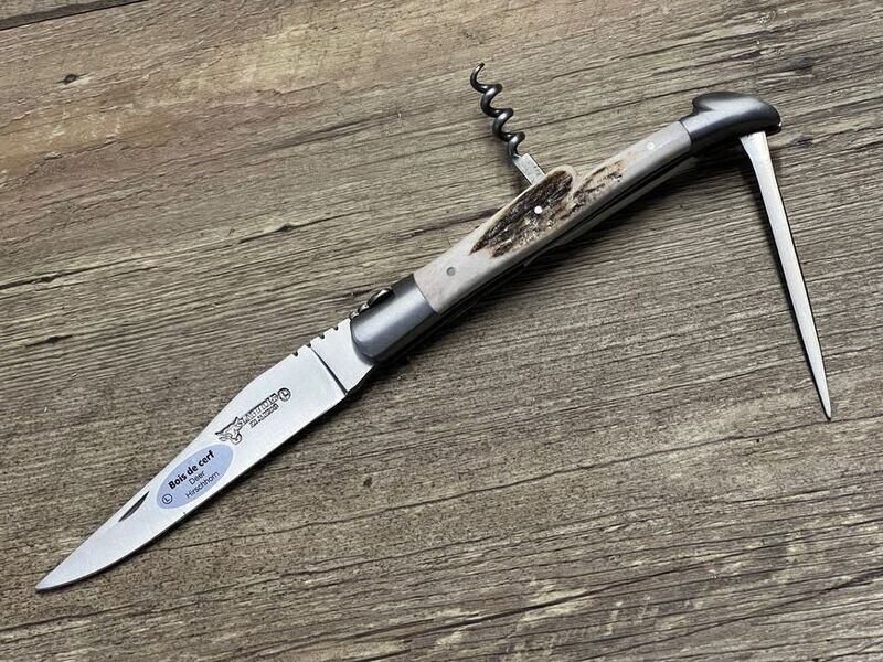 Laguiole en Aubrac 12 cm, geschmiedete Biene, Griff Hirschhorn aus der Auvergne, Korkenzieher und Ahle, Leder Steck-Etui, Messer Nr. 1 Laguiole en Aubrac 12 cm, geschmiedete Biene, Griff Hirschhorn aus der Auvergne, Korkenzieher und Ahle, Leder Steck-Etui, Messer Nr. 1