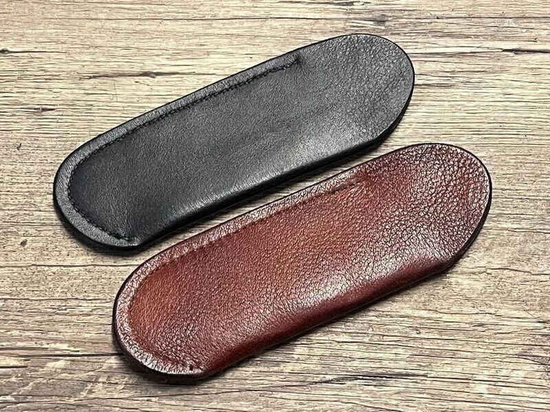 Feines Steck-Etui Kalbsleder, innen Nubuk, doppelt verklebt und vernäht, Farbe schwarz oder braun für Taschenmesser (z.B. Laguiole) bis 12 cm Länge