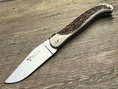 Schweres Jagdmesser von Laguiole en Aubrac, Griff Hirschhorn aus der Auvergne, Messer Nr. 1
