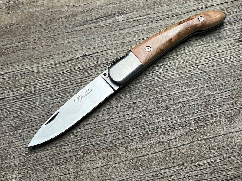 Das Occitan Petit, (Okzitianisches Kreuz)  französisches Taschenmesser, Griff Wacholder, Schmiede Affut Pro