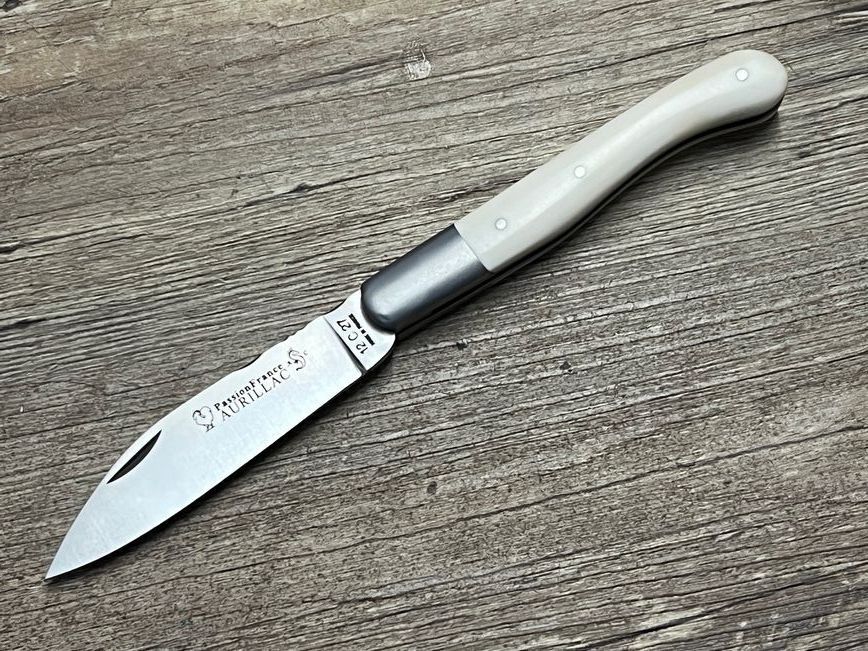 Das Aurillac Prestige, Griff Knochen weiß,  französisches Taschenmesser,   Schmiede ARTO