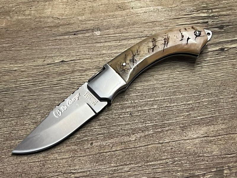 Das Gavroche Prestige, französisches Taschenmesser, Griff Widderhorn, Hochglanz, Coutellerie du Bastion, Le Berger, Messer Nr. 3 Das Gavroche Prestige, französisches Taschenmesser, Griff Widderhorn, Hochglanz, Coutellerie du Bastion, Le Berger, Messer Nr. 3