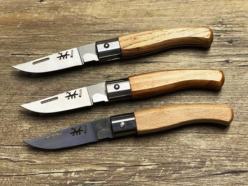 Das Marjacq mit KLock, französisches Taschenmesser, Griff französische Eiche, Olivenholz oder Buche,  Roger Orfevre Thiers