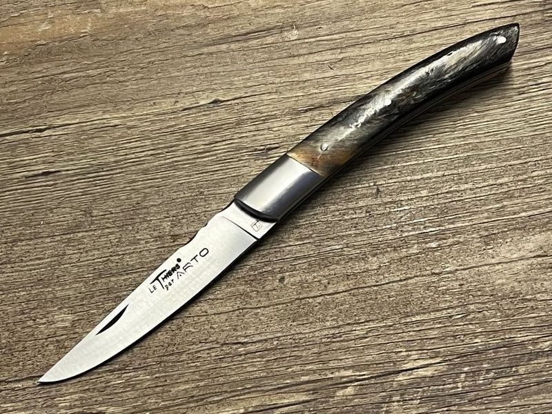 Französisches Taschenmesser Le Thiers-Gergovie, Serie Prestige, Griff Widderhorn poliert, Klinge 12 C 27, Etui, Schmiede ARTO Französisches Taschenmesser Le Thiers-Gergovie, Serie Prestige, Griff Widderhorn poliert, Klinge 12 C 27, Etui, Schmiede ARTO