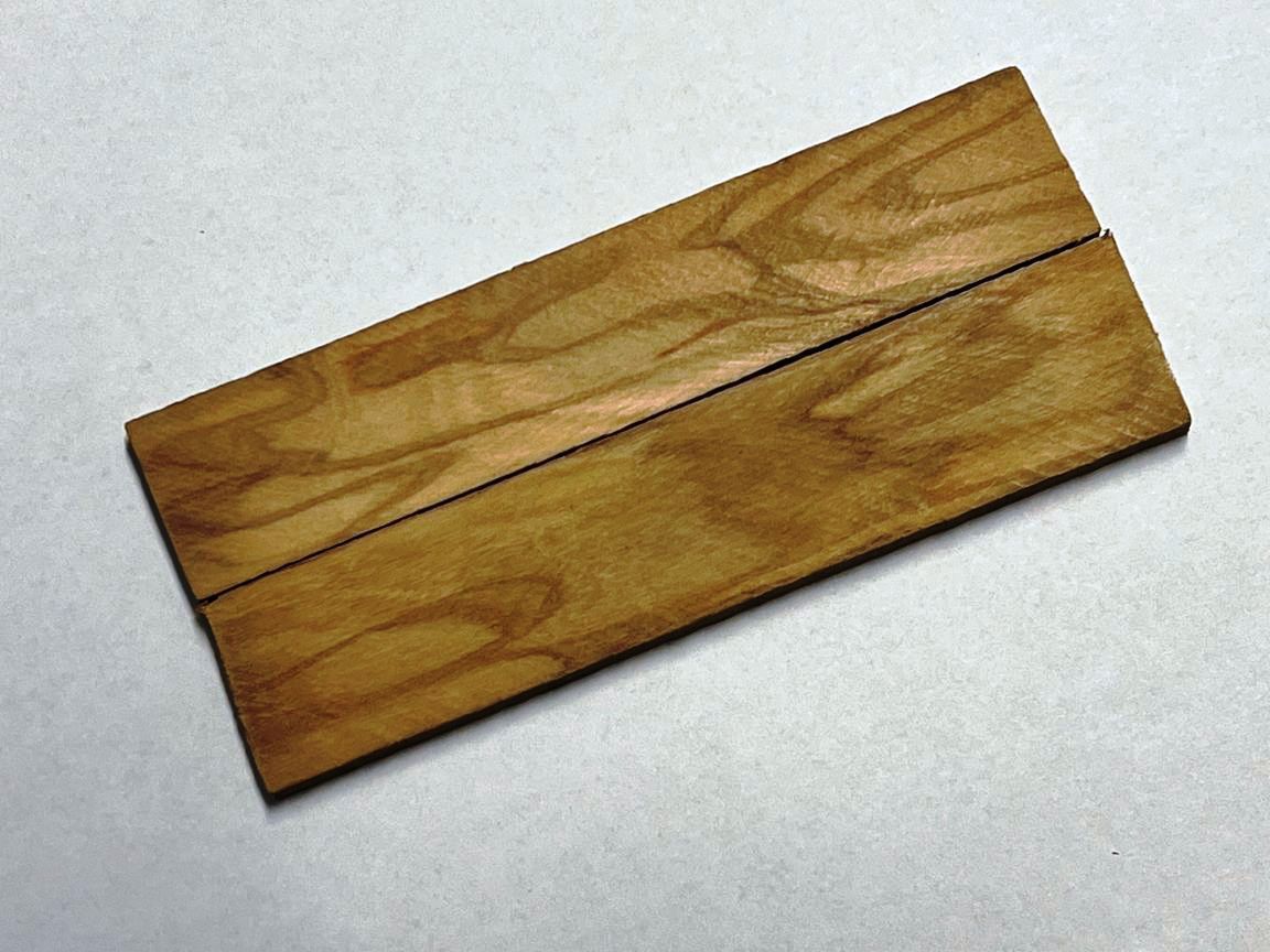 Griffschalen spanisches Olivenholz aus der Wurzelknolle  für alle hier angebotenen Messerbausätze, Satz Nr. 1