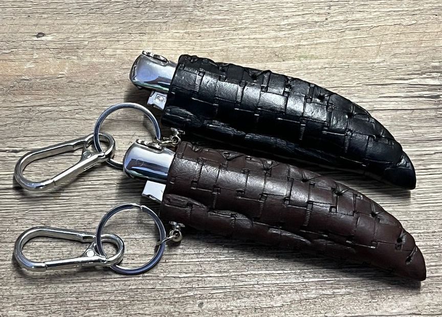 Innovatives Stecketui aus Bullen-Kernleder gepunzt,  für traditionelle 11 und 12 cm Laguiole Taschenmesser mit und ohne Doppelplatine, Farbe schwarz oder braun