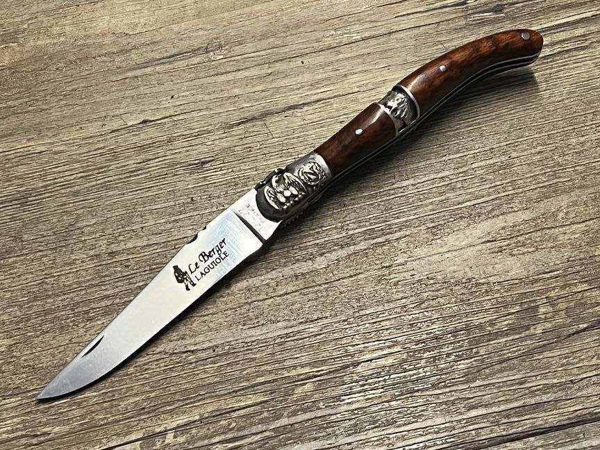 Laguiole Taschenmesser Modell Napoleon,  Mitres und Silberbanderole massiv Sterlingsilber, Griff Amourette, Coutellerie du Bastion, Le Berger