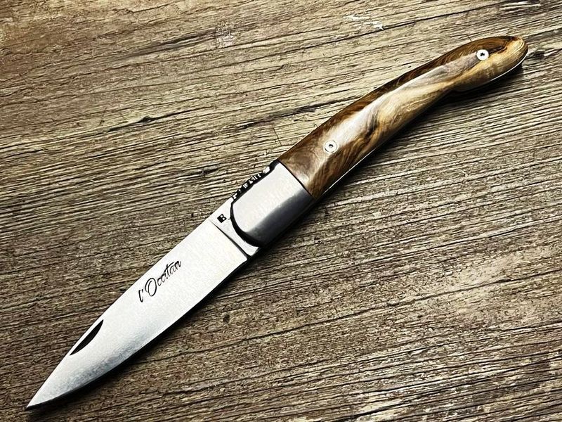 Das Occitan, (Okzitianisches Kreuz)  französisches Taschenmesser, Griff Pistazie, Schmiede Affut Pro, Messer Nr. 2