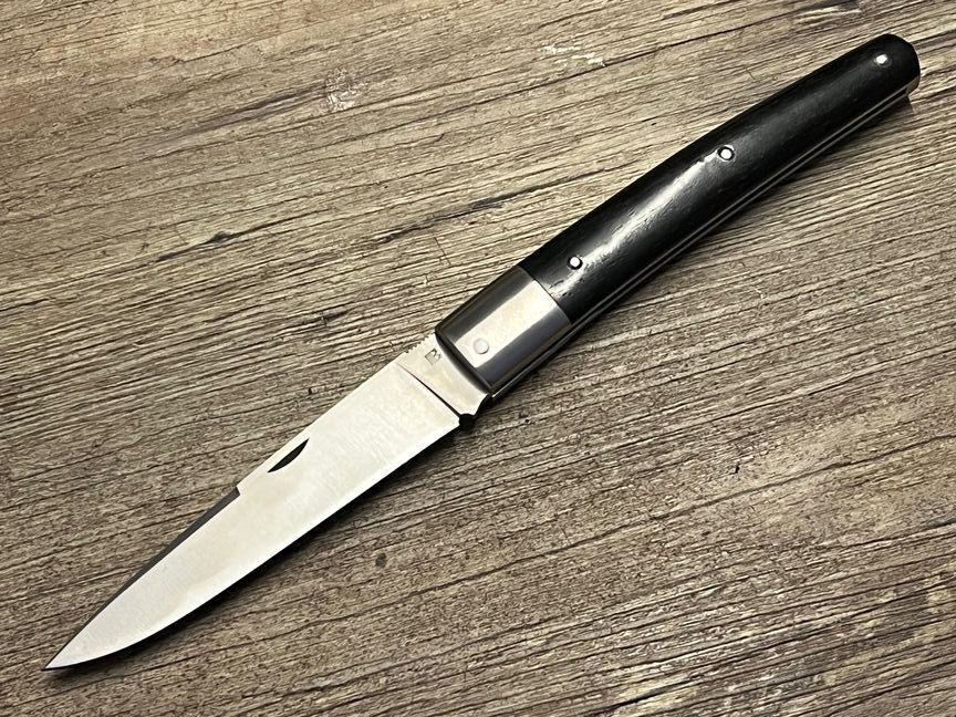 Couteau Eustache, das Apache, Griff Ebenholz, Etui, Coutellerie Affut Pro, historisches Taschenmesser