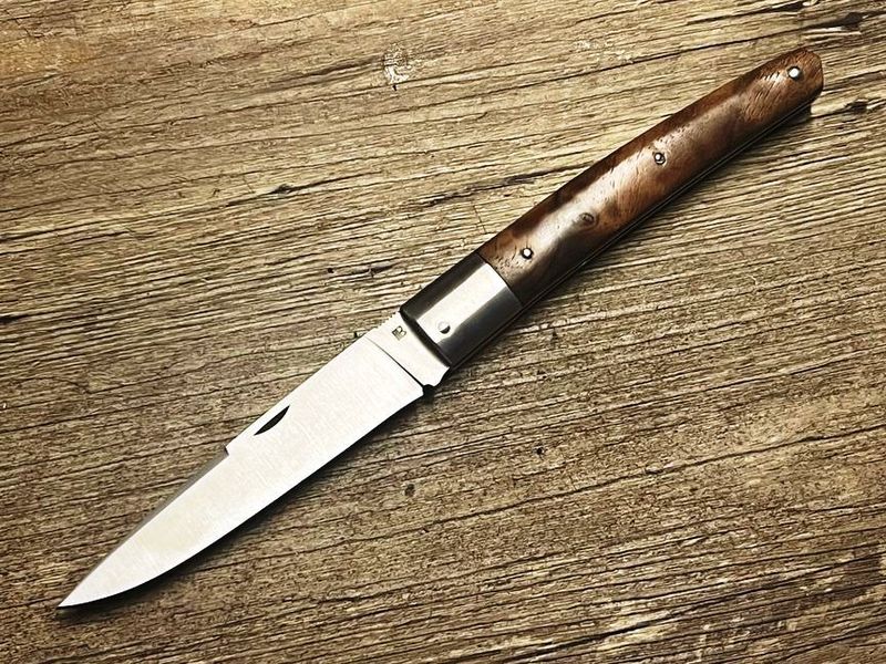 Couteau Eustache, das Apache, Griff französisch Nussbaum, Etui, Coutellerie Affut Pro, historisches Taschenmesser