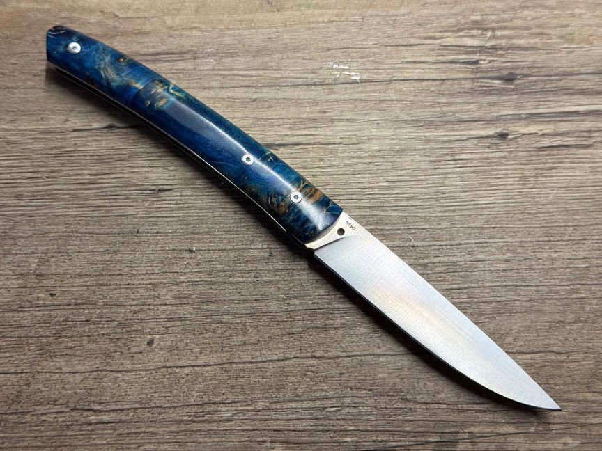 Couteau Eustache, Liner 2 R Luxe, Griff gestockte Pappelmaser blau  mit Lederetui, Coutellerie Affut Pro
