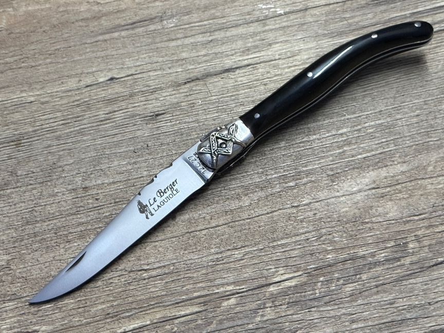 Laguiole Taschenmesser Modell Franc Macon (Freimaurer),  Mitres massiv Sterlingsilber, Griff Büffelhornspitze poliert, Coutellerie du Bastion, Le Berger, Messer Nr. 1