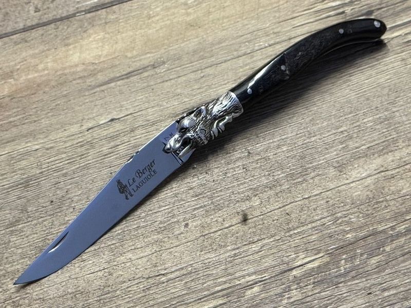 Laguiole Taschenmesser Modell Loup (Wolf), Mitres massiv Sterlingsilber, Griff Widderhorn dunkel, Coutellerie du Bastion, Le Berger Laguiole Taschenmesser Modell Loup (Wolf), Mitres massiv Sterlingsilber, Griff Widderhorn dunkel, Coutellerie du Bastion, Le Berger