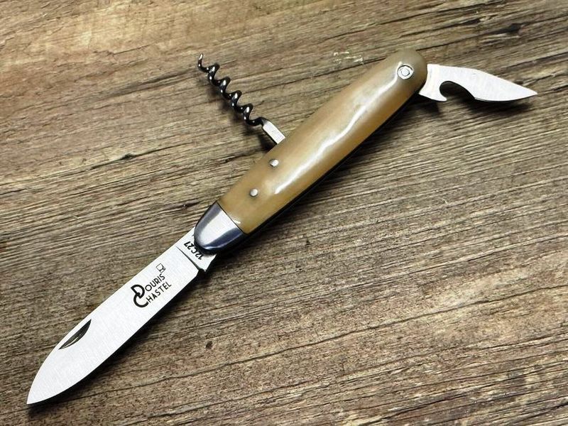 Couteau Chasse Douris Chastel, Modell Navette, historisches Taschenmesser, Griff regionale Hornspitze, 3teilig Coutellerie Goyon-Chazeau, Messer Nr. 1 Couteau Chasse Douris Chastel, Modell Navette, historisches Taschenmesser, Griff regionale Hornspitze, 3teilig Coutellerie Goyon-Chazeau, Messer Nr. 1
