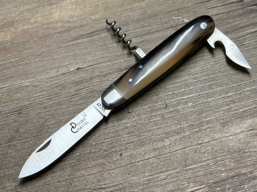 Couteau Chasse  Douris Chastel, Modell Navette, historisches Taschenmesser, Griff regionale Hornspitze, 3teilig  Coutellerie Goyon-Chazeau, Messer Nr. 2