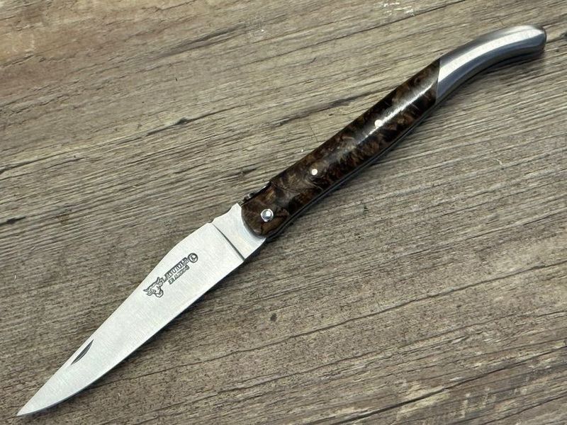 Laguiole en Aubrac 12 cm, Walnussmaser mit hinterer Mitres, ziseliertes Ressort Laguiole en Aubrac 12 cm, Walnussmaser mit hinterer Mitres, ziseliertes Ressort
