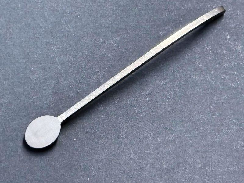 Geschmiedete Feder Mouche Oval für Laguiole Taschenmesser, nicht verziert, matt Geschmiedete Feder Mouche Oval für Laguiole Taschenmesser, nicht verziert, matt