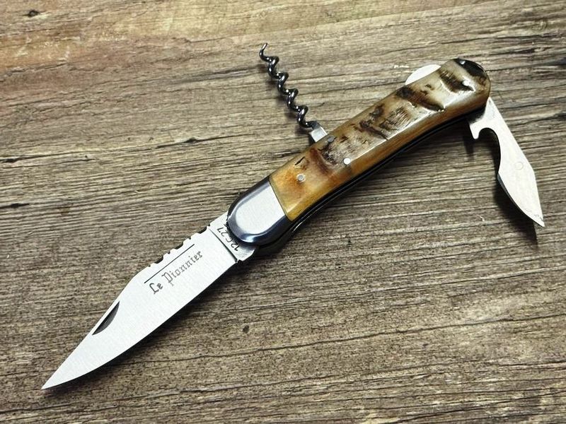 Couteau Chasse Douris Chastel, Modell Le Pionnier, Griff Widderhorn, 3teiliges kleines Jagdmesser (Petit Chasse) mit Back-Lock-Verriegelung Coutellerie Goyon-Chazeau, Messer Nr. 2 Couteau Chasse Douris Chastel, Modell Le Pionnier, Griff Widderhorn, 3teiliges kleines Jagdmesser (Petit Chasse) mit Back-Lock-Verriegelung Coutellerie Goyon-Chazeau, Messer Nr. 2