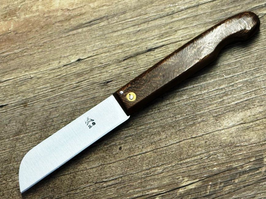 Das Galeam, französisches Taschenmesser mit einer interessanten Historie und einem Stahl aus den dreißiger Jahren,  Griff  Platane, Schmiede Thiers Issard