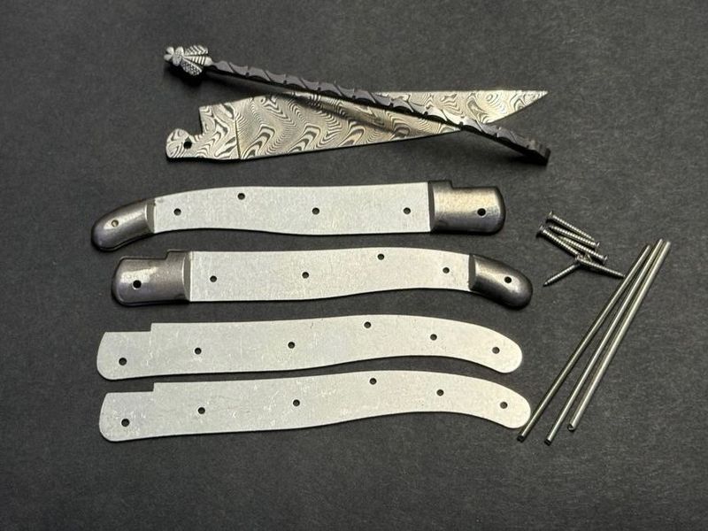 12 cm Laguiole Messerbausatz, Original Kit aus Thiers, Frankreich, geschmiedete Feder und Biene verziert, Doppelplatine,  Klinge Balbach Damast