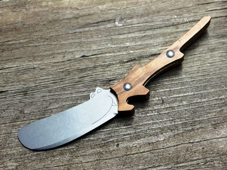 Ricky Tartine, lustiges Frühstücksmesser für Kinder, Griff Olivenholz, Roger Orfevre Thiers