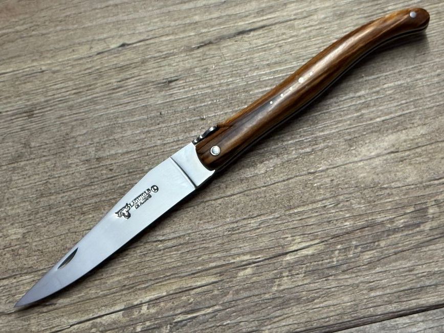 Laguiole en Aubrac 12 cm, voller Griff, geschmiedete Biene, Klinge hochglänzend,  Griff  Aubrac Buche