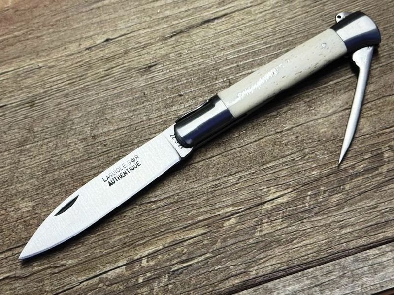 Das Laguiole Droit mit alter Mouche, Griff Knochen weiß poliert von Thiers Issard Das Laguiole Droit mit alter Mouche, Griff Knochen weiß poliert von Thiers Issard