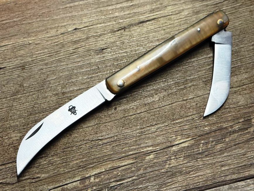 Das Pietain, der Allrounder in Garten und Stall, französisches Taschenmesser, Griff Hornspitze, Schmiede Thiers Issard