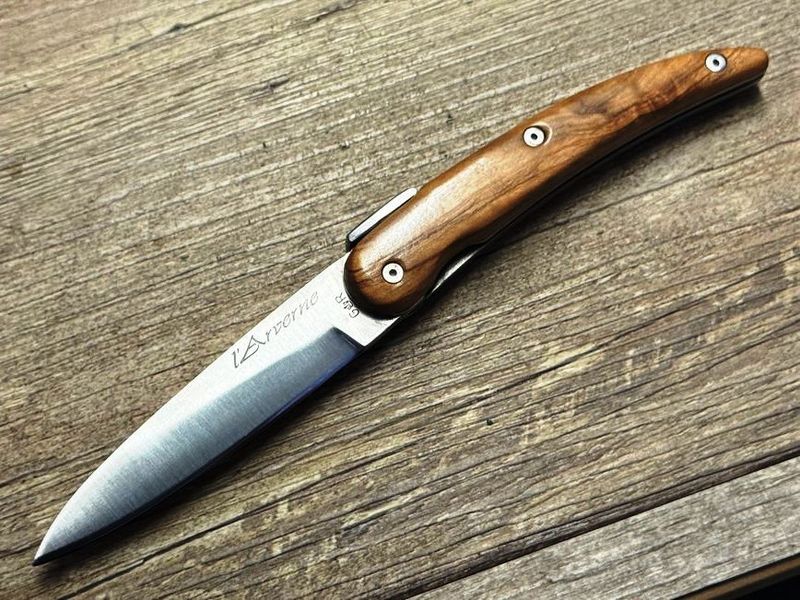 Das Arverne, das Messer der Gallier, französisches Taschenmesser im Liner-Lock, Griff Olivenholz,  Schmiede Thiers Issard