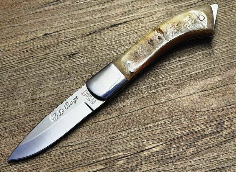 L` Aristo, korsisches Hirtenmesser, Griff Widderhorn, Coutellerie du Bastion Le Berger, Messer Nr. 5 L` Aristo, korsisches Hirtenmesser, Griff Widderhorn, Coutellerie du Bastion Le Berger, Messer Nr. 5