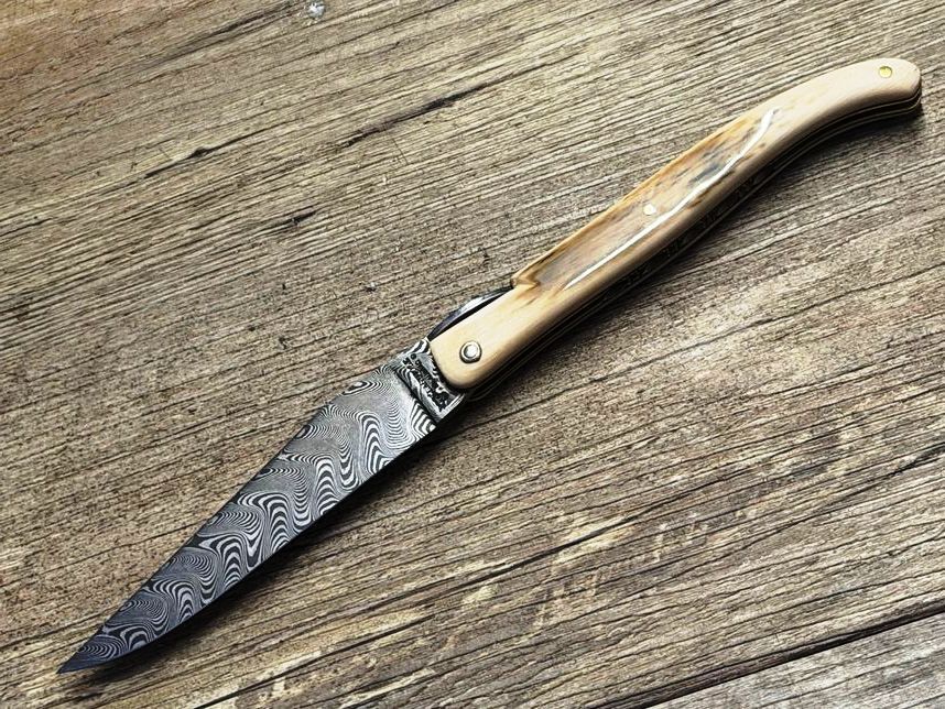 Laguiole en Aubrac 12 cm, Modell Tour Eiffel Prestige, limitierte Auflage Nr. 195 von 200, Mammutelfenbein poliert mit Ebenholz-Liseres Laguiole en Aubrac 12 cm, Modell Tour Eiffel Prestige, limitierte Auflage Nr. 195 von 200, Mammutelfenbein poliert mit Ebenholz-Liseres