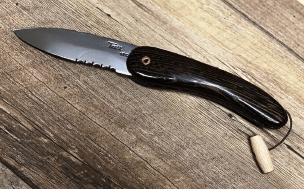 Das Greeur mit Marlspieker/Pricker, Griff Wenge und Gürtellederholster Das Greeur mit Marlspieker/Pricker, Griff Wenge und Gürtellederholster