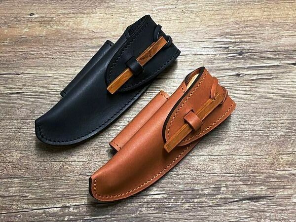 Macx Capdebarthes, Gürtellederholster Modell Trappeur, Farbe schwarz oder braun