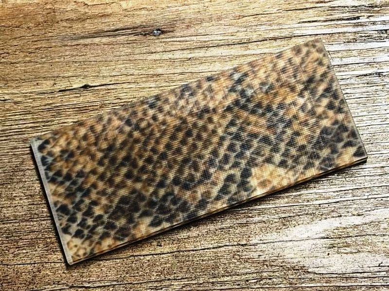 Platte Komposit-Verbundwerkstoff , Motiv Schlangenhaut für alle hier angebotenen Messerbausätze Platte Komposit-Verbundwerkstoff , Motiv Schlangenhaut für alle hier angebotenen Messerbausätze