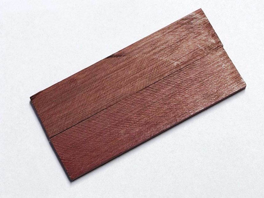 Griffschalen Amaranth für alle hier angebotenen Messerbausätze