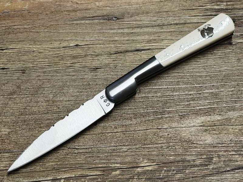 Großes Vendetta, Griff Rinderbein weiß, Schmiede Thiers Issard Großes Vendetta, Griff Rinderbein weiß, Schmiede Thiers Issard
