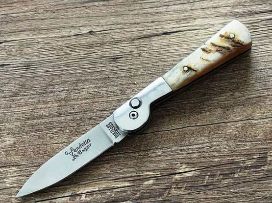 Vendetta Prestige, Automatikmesser, Griff Widderhorn, Gürtelholster, Coutellerie du Bastion Le Berger, Messer Nr. 2 Vendetta Prestige, Automatikmesser, Griff Widderhorn, Gürtelholster, Coutellerie du Bastion Le Berger, Messer Nr. 2