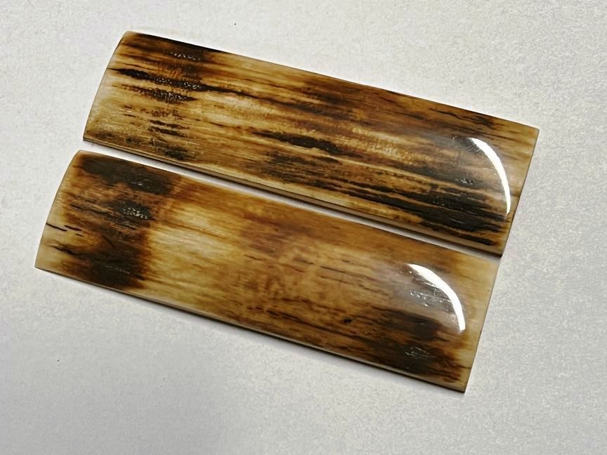 Große Griffbeschalung Mammutelfenbein, Top Qualität, nicht stabilisiert, für alle hier angebotenen Messerbausätze (Nr. 5) Große Griffbeschalung Mammutelfenbein, Top Qualität, nicht stabilisiert, für alle hier angebotenen Messerbausätze (Nr. 5)