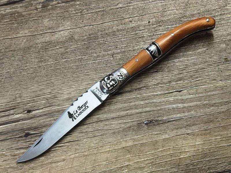Laguiole Taschenmesser Modell Napoleon, Mitres und Silberbanderole massiv Sterlingsilber, Griff Wacholder, Coutellerie du Bastion, Le Berger Laguiole Taschenmesser Modell Napoleon, Mitres und Silberbanderole massiv Sterlingsilber, Griff Wacholder, Coutellerie du Bastion, Le Berger