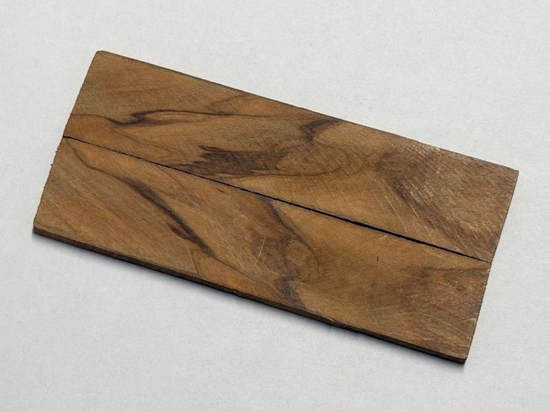 Griffschalen spanisches Olivenholz aus der Wurzelknolle für alle hier angebotenen Messerbausätze, Satz Nr. 1 Griffschalen spanisches Olivenholz aus der Wurzelknolle für alle hier angebotenen Messerbausätze, Satz Nr. 1