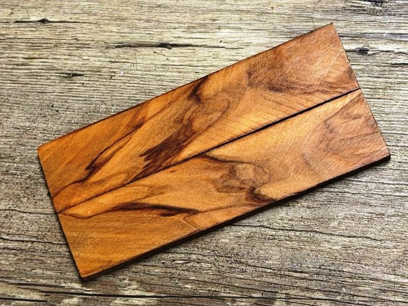 Griffschalen spanisches Olivenholz aus der Wurzelknolle für alle hier angebotenen Messerbausätze, Satz Nr. 1 Griffschalen spanisches Olivenholz aus der Wurzelknolle für alle hier angebotenen Messerbausätze, Satz Nr. 1