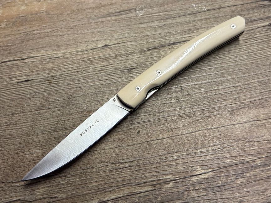 Couteau Eustache, Liner 2 R Luxe, Griff Kamelknochen mit Lederetui, Coutellerie Affut Pro Couteau Eustache, Liner 2 R Luxe, Griff Kamelknochen mit Lederetui, Coutellerie Affut Pro